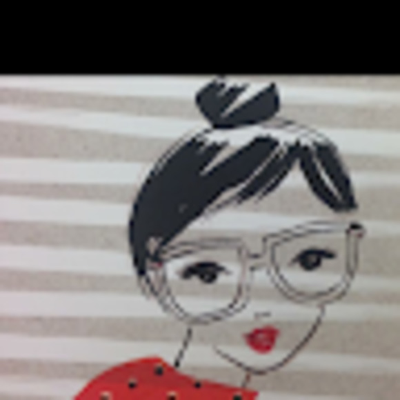 Meet your Posher, Tani - Picture 1 of 1